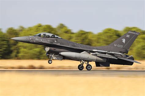 Argentina F-16 Fighter Jets Gallery 1