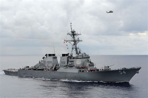 USS Arleigh Burke (DDG-51) at sea