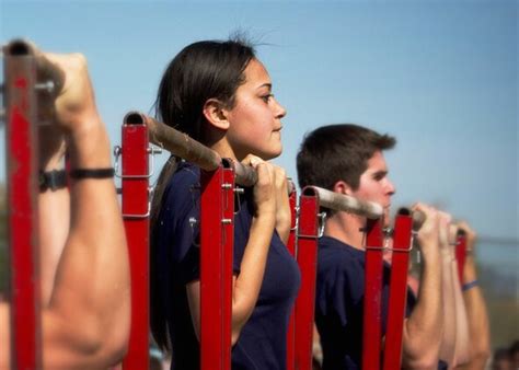 Army Female Recruits Building Upper Body Strength