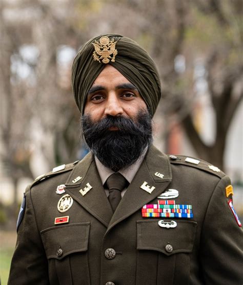 Army Officer Image 1