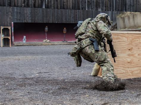 Army Special Forces Advanced Skills Training