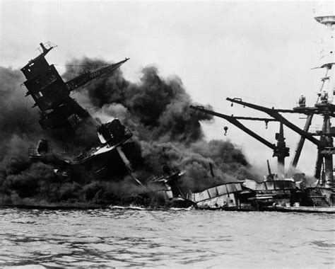 Auxiliary vessels in Pearl Harbor