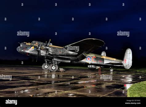 Avro Lancaster Night