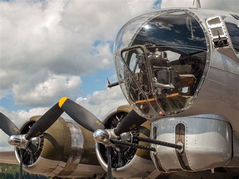 B-17 Flying Fortress Guns