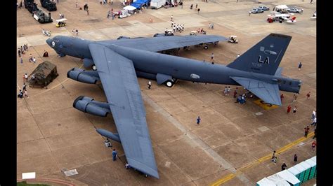 Range comparison of B-52 and other aircraft