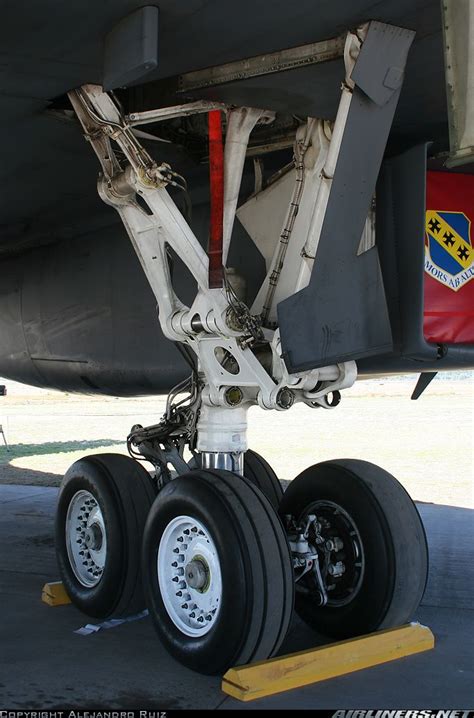 B-1B Landing Gear