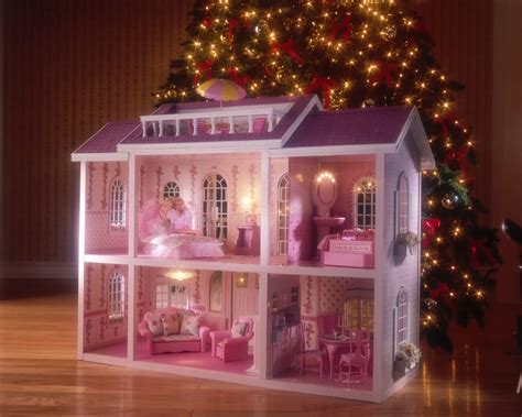 Barbie's holiday-themed dreamhouse expansion