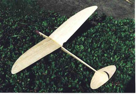 Basic glider paper plane model