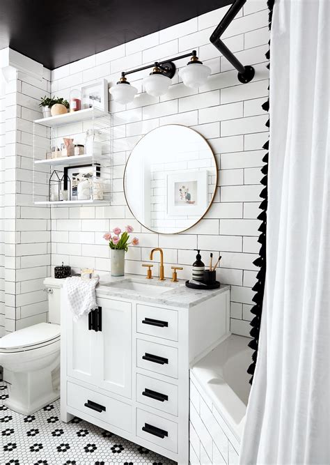 Black and white bathroom decor gallery