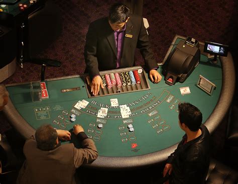 Blackjack dealer