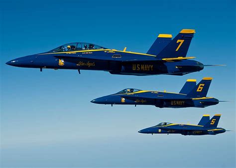 Blue Angels F/A-18 Hornet formation