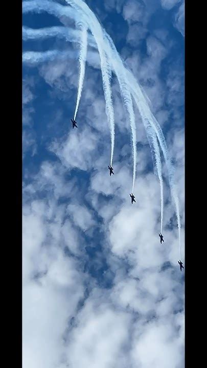 Blue Angels in fleur-de-lis formation