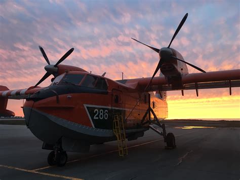 Bombardier CL-415 Water Bomber