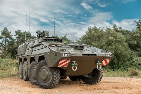 Boxer IFV Communication System