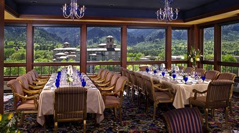 Broadmoor Hotel's holiday dining options