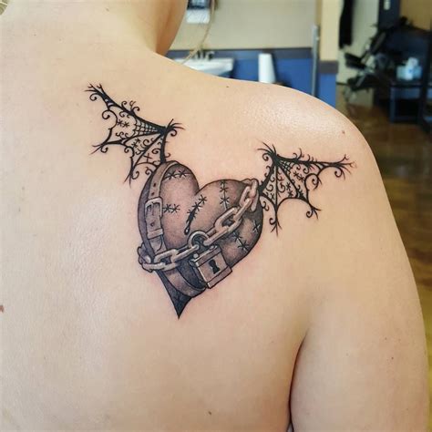 Description of Broken Heart Tattoo Design