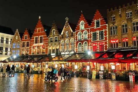 Bruges Christmas Market Entertainment