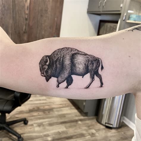 Buffalo tattoo scene