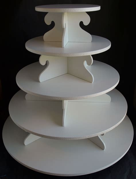 Using a cake stand or tower is a great way to create a number 2 cupcake cake template