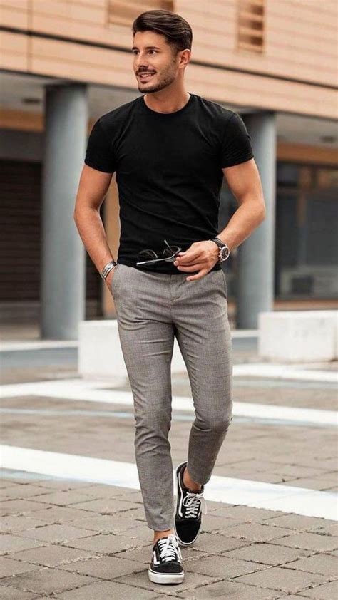 Casual long sleeve black t-shirt outfit