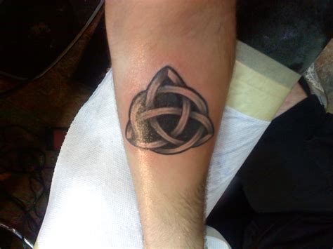 Celtic knotwork tattoo for protection