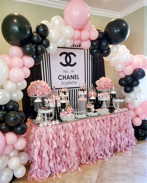 Chanel-inspired party decorations