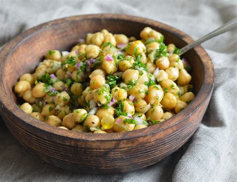 Chickpeas and Red Onion Salad