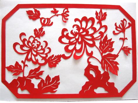 Intricate Chinese paper cutting design