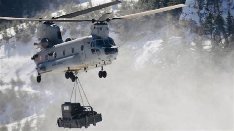 Chinook helicopter cargo lifting