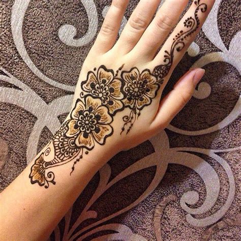 Choosing Henna Tattoo