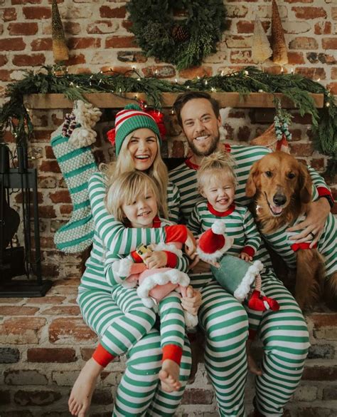 Christmas family photoshoot prop ideas