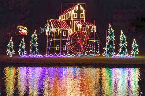 Benefits of Creating a Christmas Light Show Display