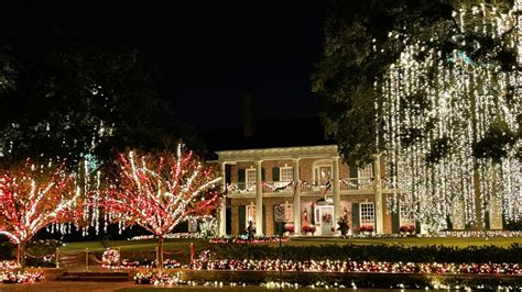 Christmas Lights Display in River Oaks Houston