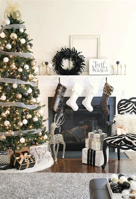 Monochromatic Christmas Tree Decorating Ideas