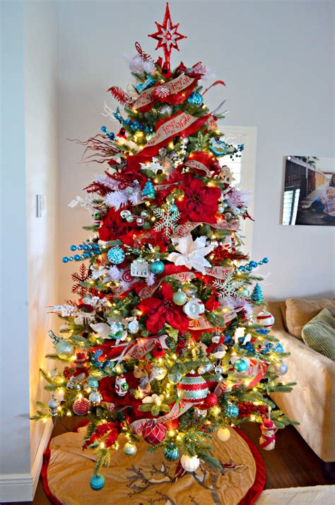 Whimsical Christmas Tree Decorating Ideas