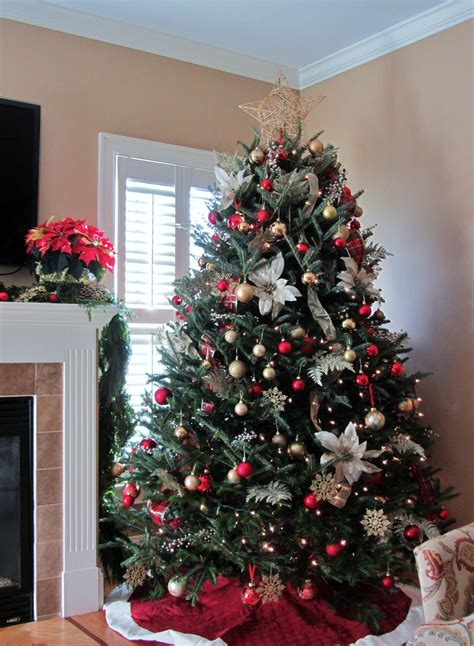 Christmas tree decorating tips and tricks