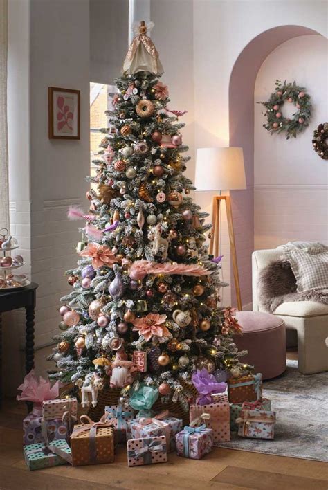 Christmas Tree Decorating Trends for 2023