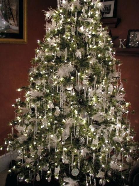 Christmas Tree Lighting and Decorating Ideas