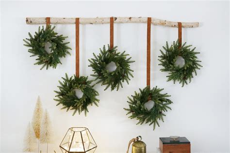 Christmas Wreath Wall