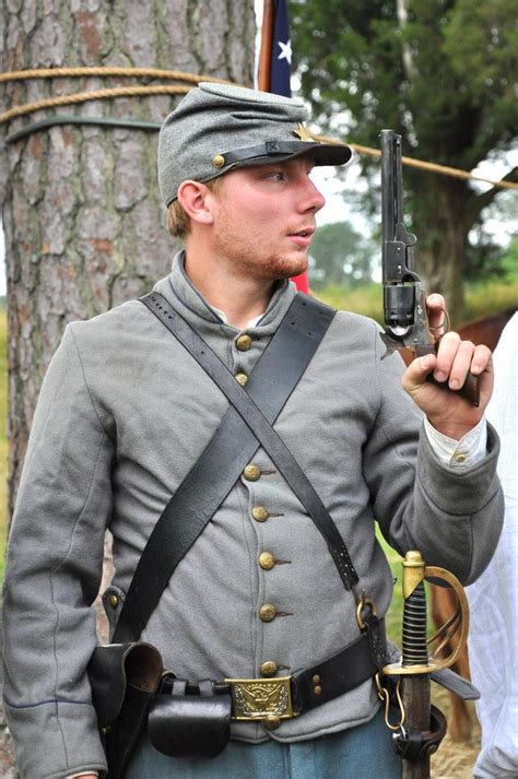 Image of a civil war uniform