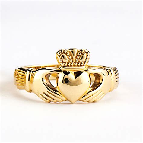 Claddagh ring symbol