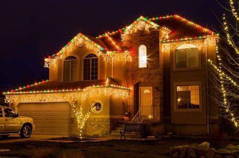 Classic Christmas Outdoor Lighting Ideas