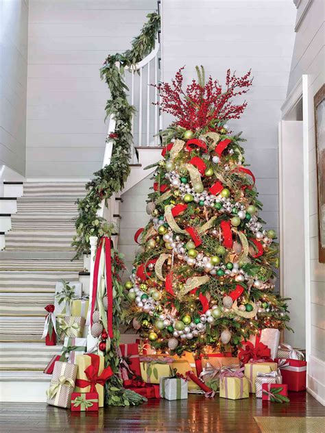 Classic Christmas Tree Styling Ideas