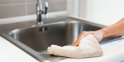 Clean sink