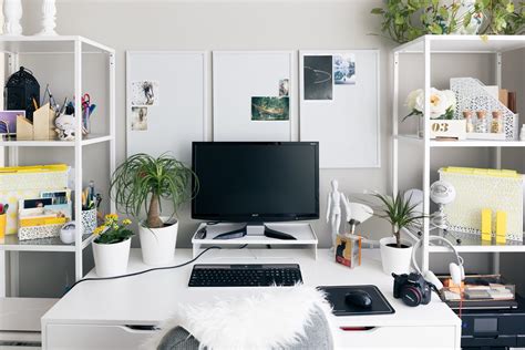 Clutter-Free Office Space