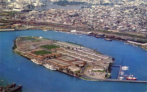 Coast Guard Base Alameda vessels