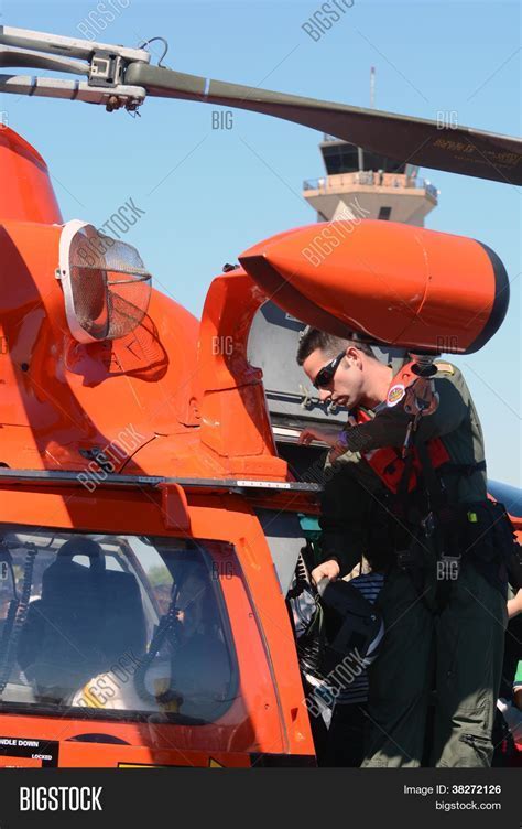 US Coast Guard Personnel Distribution