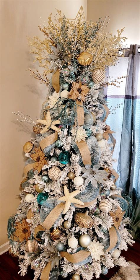 A coastal and seaside-inspired Christmas tree