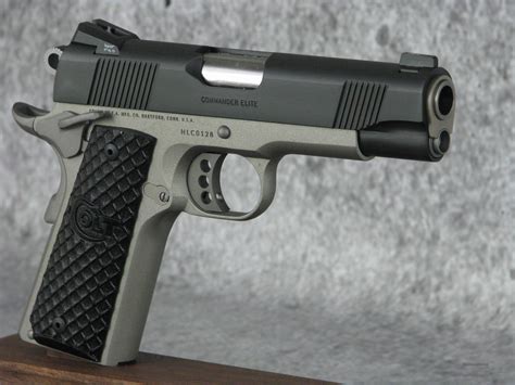 Colt 1911 Commander