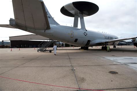 Commanders exercising control over units